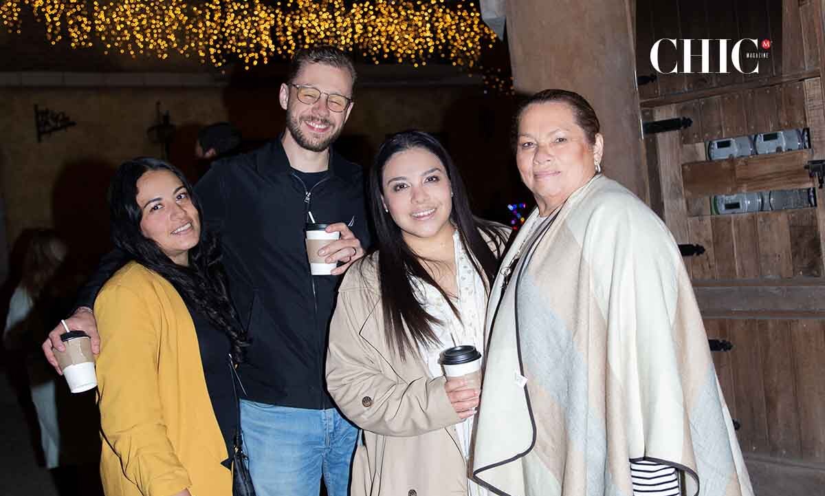 Montserrat Weis, Mortiz Weiss, Fátima Vargas y Beatriz Ortega