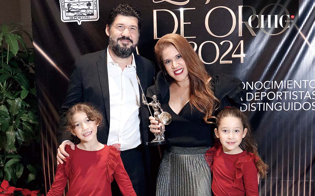 FRANCISCO MENDIOLA, SAGRARIO ZAPIEN, VALENTINA MENDIOLA Y ANA PAULA MENDIOLA nos regalaron sus mejores sonrisas
