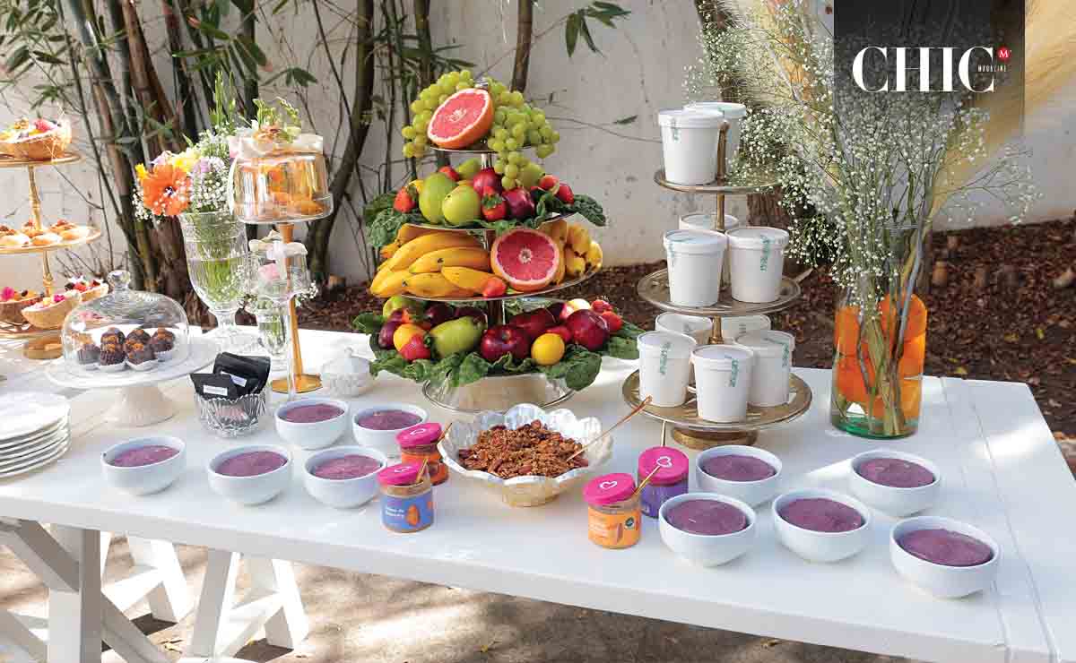 Mesa de postres con el que las festejadas recibieron a sus amiga / Fotos: Daniel Saldívar