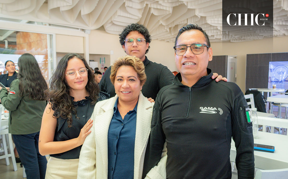 Valeria Mendiola, Arturo Castillo, Patricia Jiménez y Alberto Santiago (Braulio García)