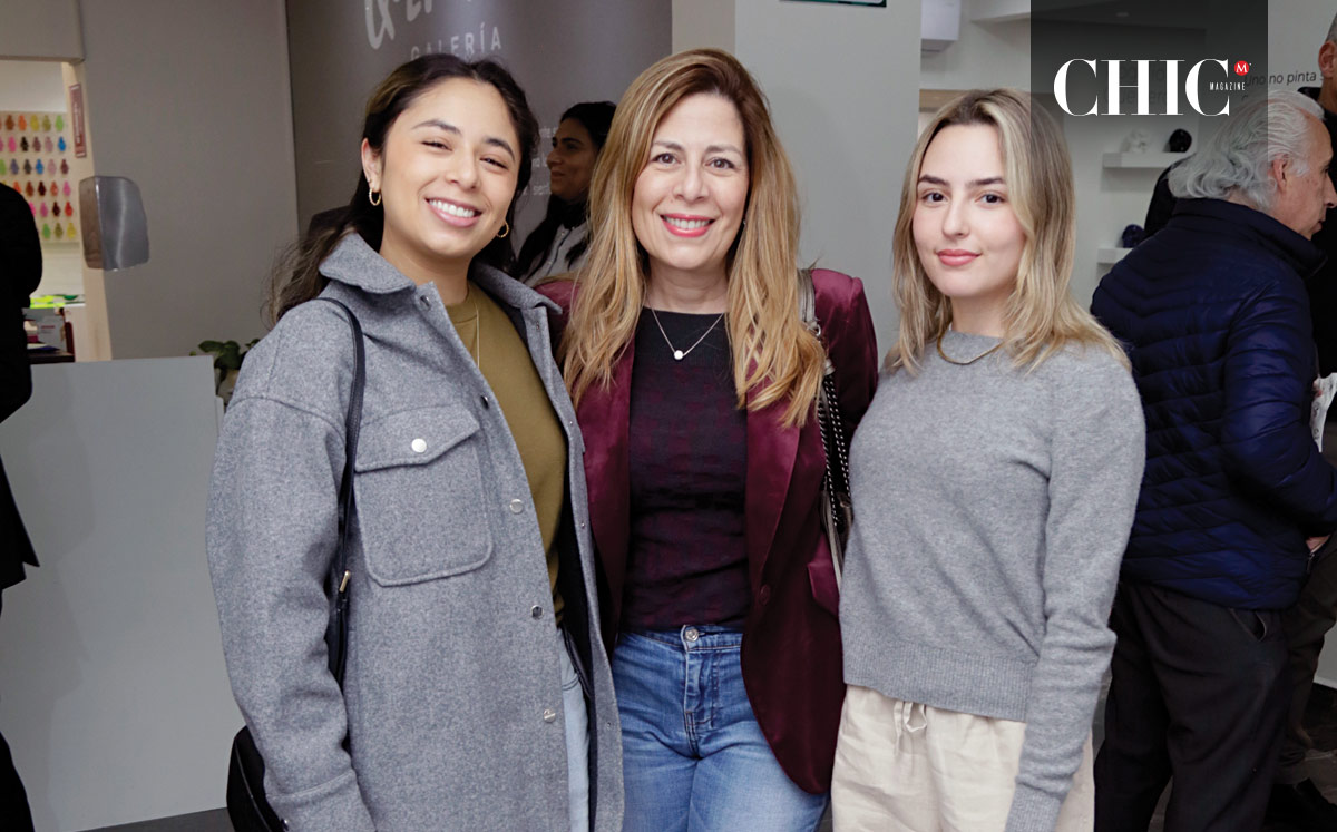 Ximena Bárcena, Gaby Villlamar y Viviana Bárcena