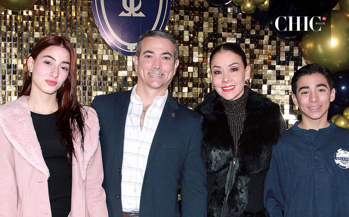 CHABELY REYES, CÉSAR REYES, GLORIA ALFARO, CÉSAR REYES nos regalaron sus mejores sonrisas