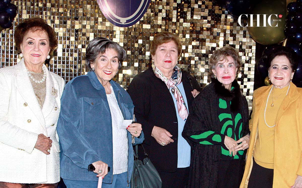 MARTHA GARCÍA, SARA GARCÍA, PATY RODRÍGUEZ, ANA DE SEGOVIA Y CANDITA AGUILAR llegaron con sus mejores outfits al festejo