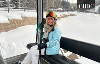 Ana Lambarri disfruta de las montañas nevadas en Vail, Colorado.
