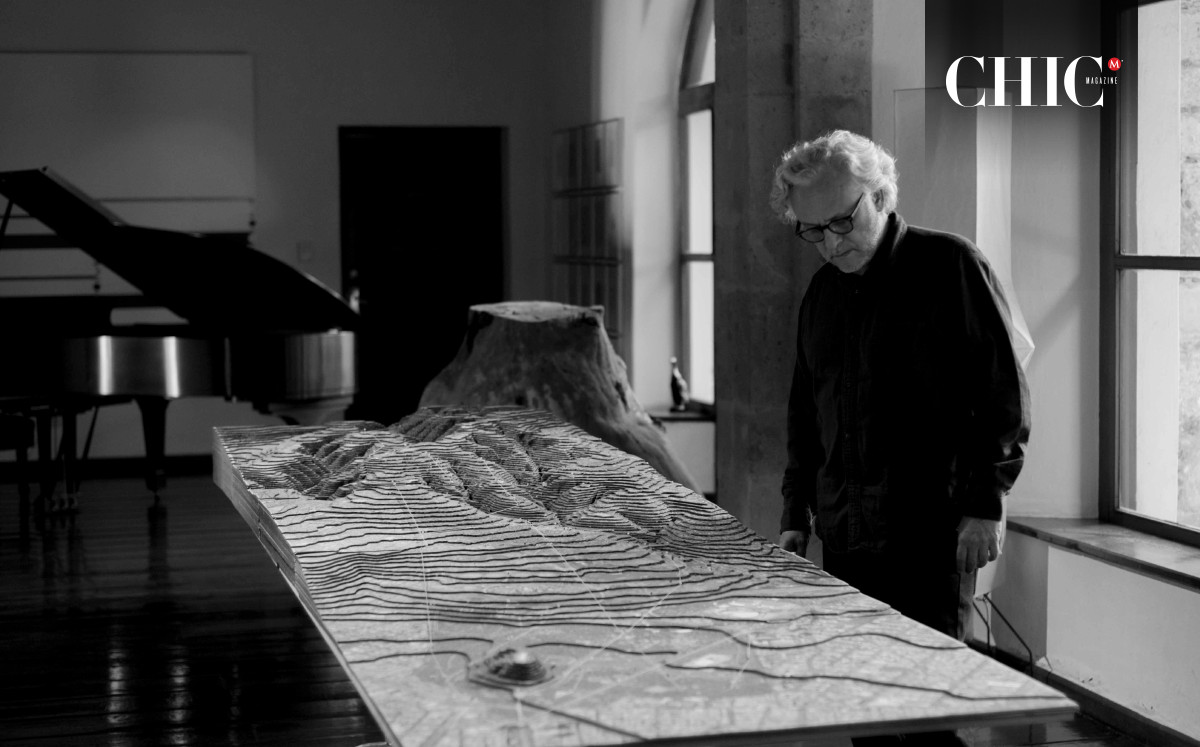 El artista se hizo conocido a principios de 1990 con su exploración del dibujo, la fotografía, la escultura y la instalación. (Foto: Víctor Benítez)