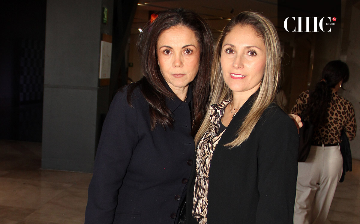 Gaby Orozco y Karla Torres.