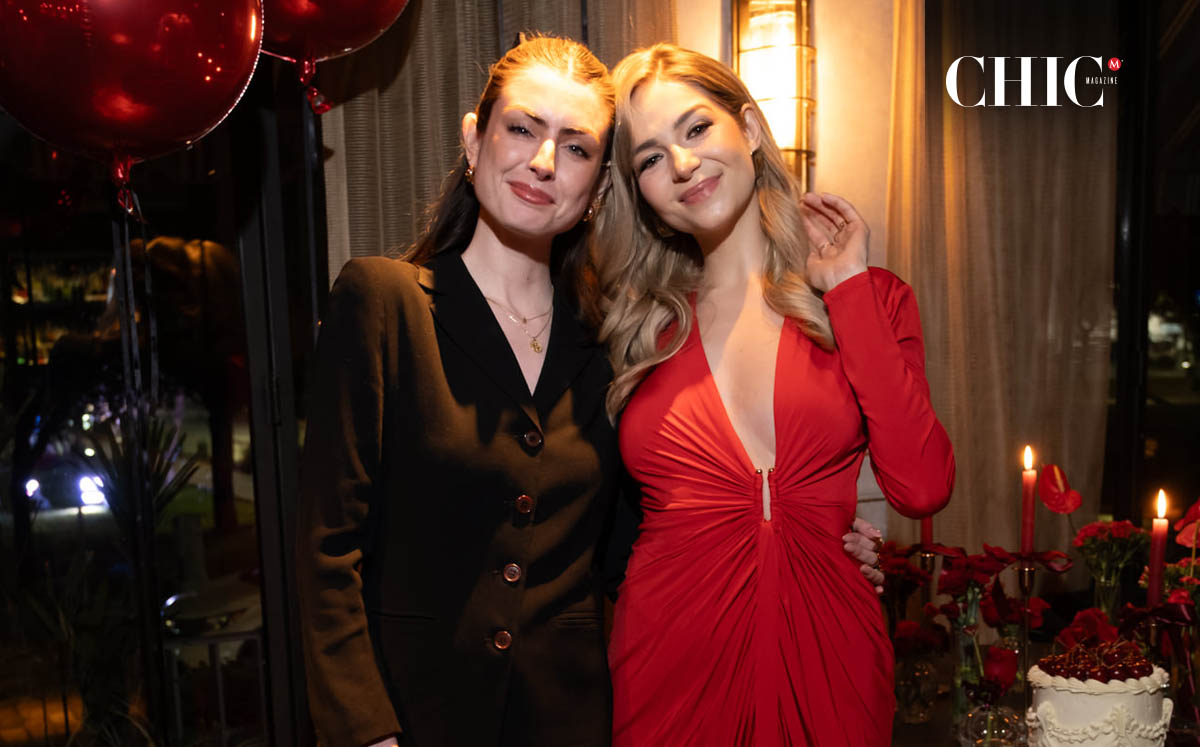 Mallory junto a Lucía Arechiga