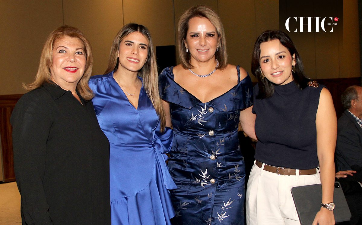 Norma Bush, Priscilla Franco, Esther Cisneros y Montserrat Pérez.