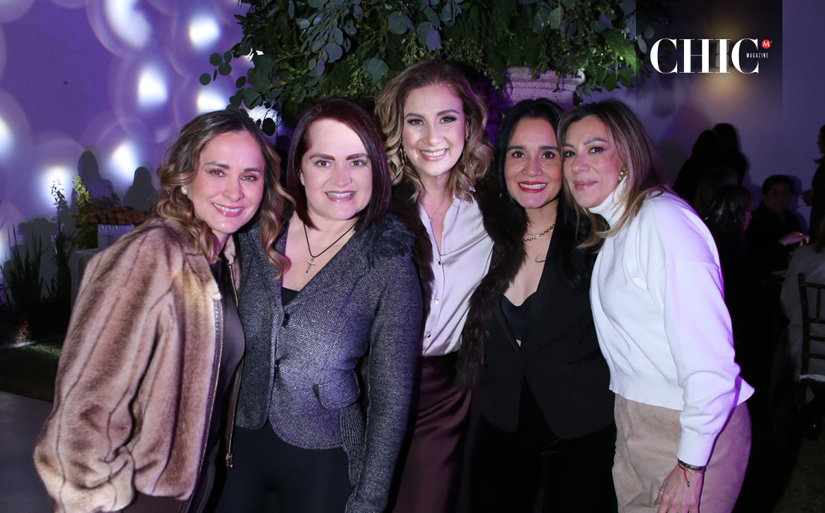 Pilar, Karla, Astrid, Claudia y Fernanda