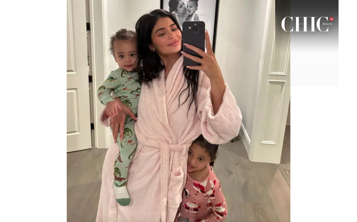 Kylie Jenner con sus hijos (Instagram)
