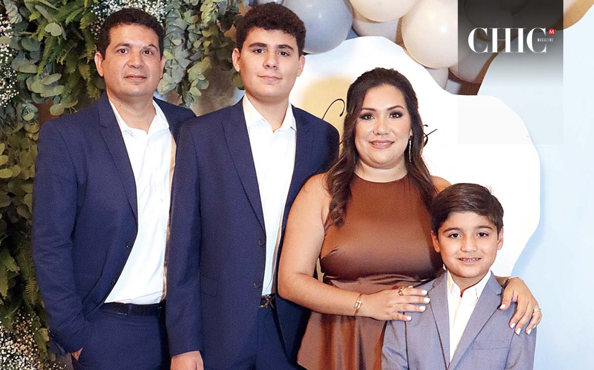 RODOLFO BARBOSA, RODRIGO BARBOSA, LUCERO ARAGON Y CARLOS RODOLFO BARBOSA  degustaron de ensalada de frutos rojos y filete miñón
