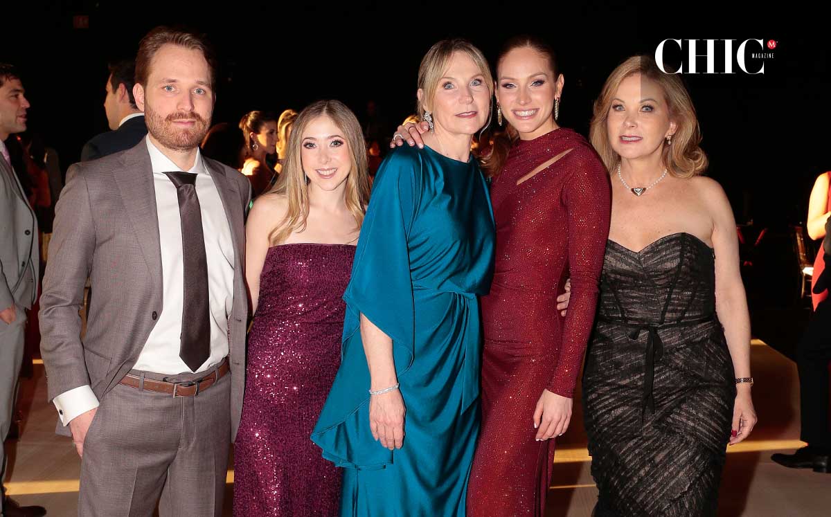 Carlos Bremer, Melissa Marroquín, Adriana Ibarra de Bremer, Pau Bremer y Julia Ibarra