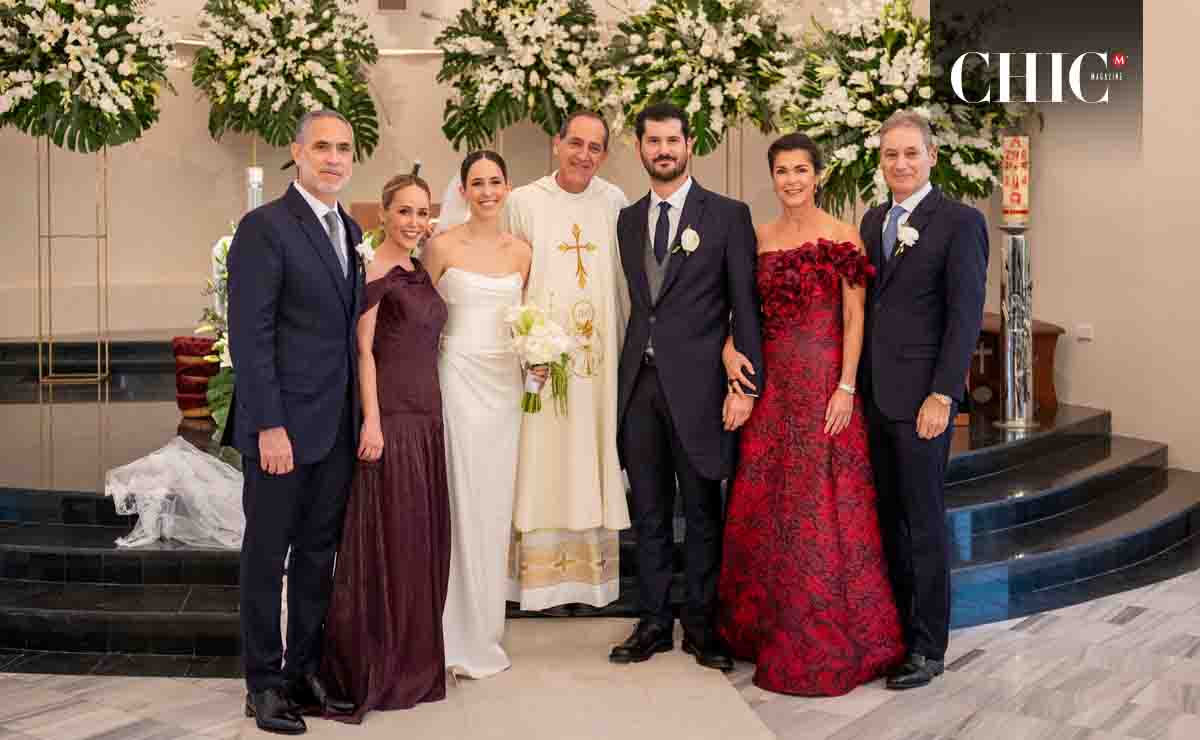 Los novios juntos a sus papás / Fotos: Fernando Duarte @fernandodumont1