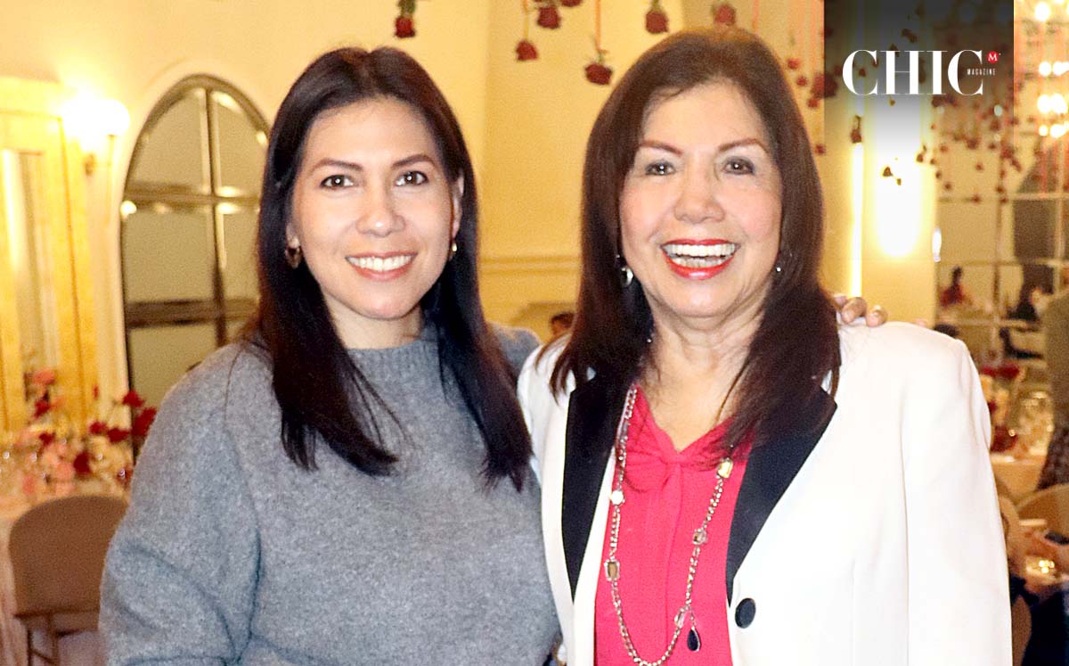 HILDELISA DÍAZ Y VIVIANA COBOS felices en el evento