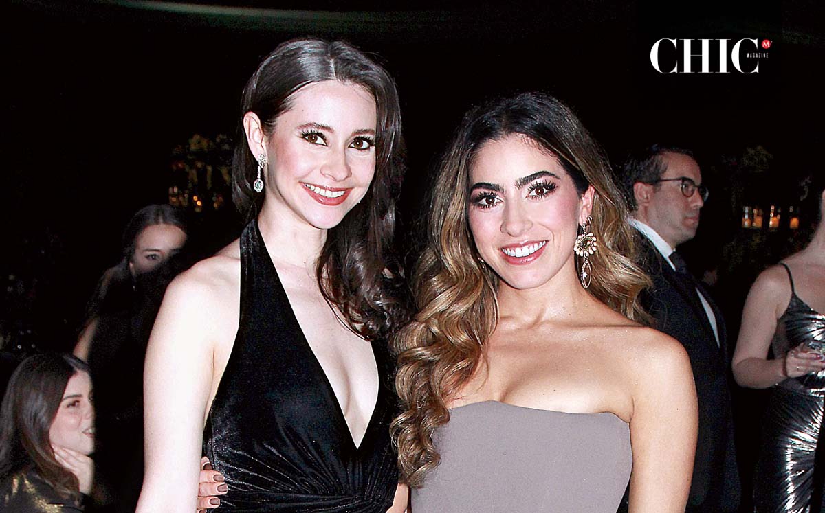 MONTSE GUTIÉRREZ Y JAQUELINE RODRÍGUEZ disfrutaron de la música a cargo de los hermanos Cavazos de Beat Factory