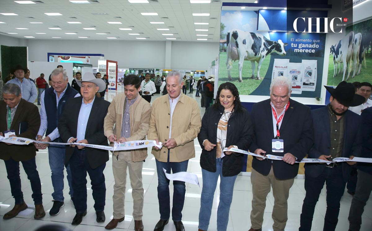 Tradicional corte de listón inaugural del Encuentro de productores de leche