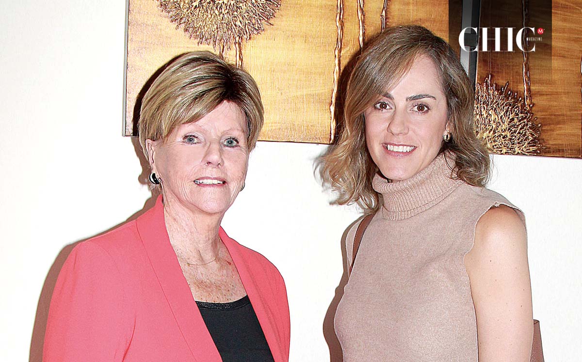 ANNE FUNK Y ANYA ELIZONDO llegaron puntuales a la Casa del Anciano