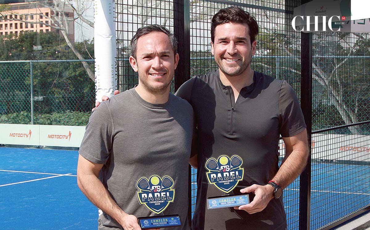 MANOLO BARREDA Y ARTURO ALTAMIRANO felices en el torneo de padel del ATS