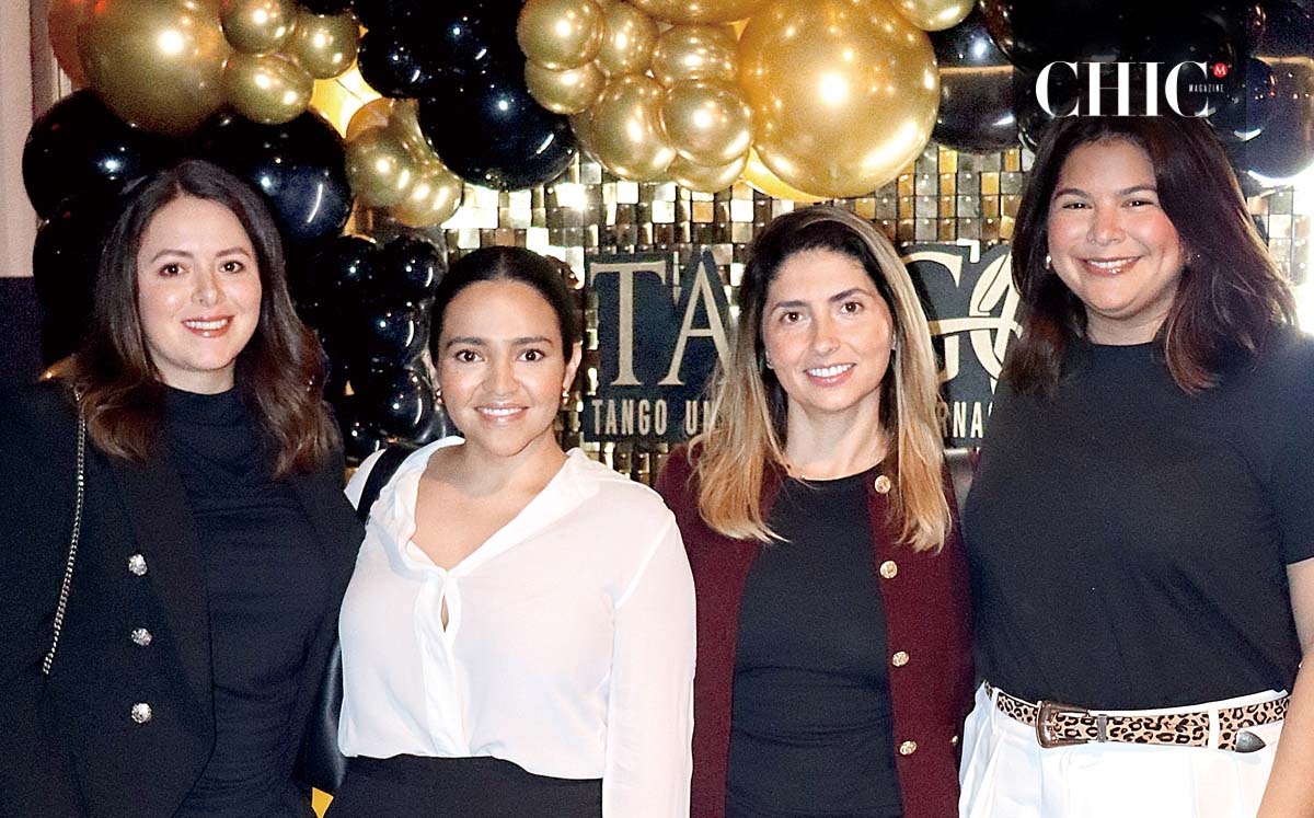 SISY TERÁN, THANIA MEDINA, ANA SILVIA GARCÍA Y ANA LOURDES DOMÍNGUEZ llegaron con sus mejores outfits al aniversario