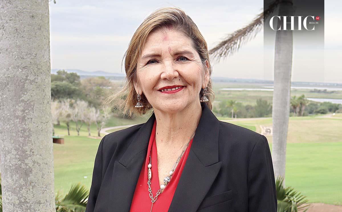 LAURA ACEVEDO estuvo muy contenta durante el se llevó un gran premio en el Torneo de Golf de Casa Alzheimer Florentino Terán Ramón