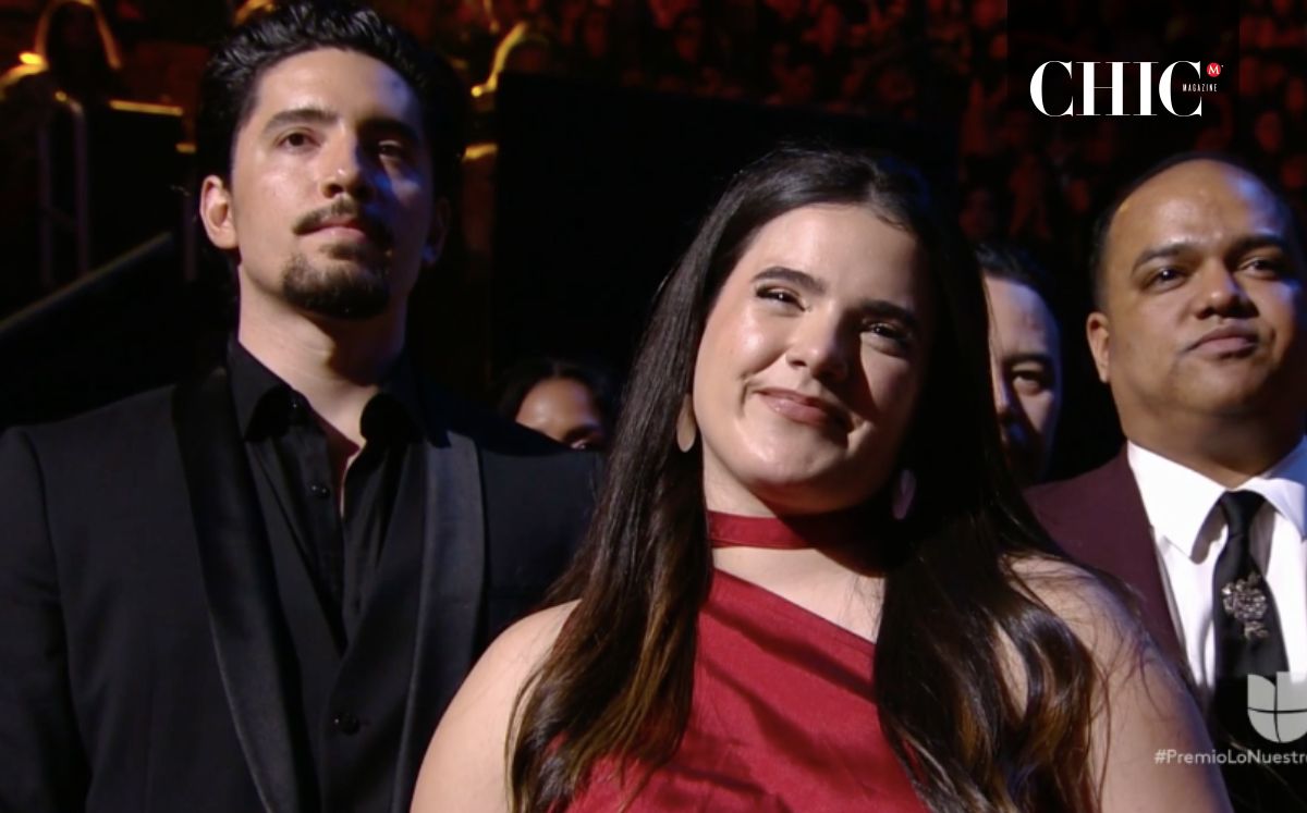 Camila y Alex Fernández reaccionan al premio de su padre (Univisión)