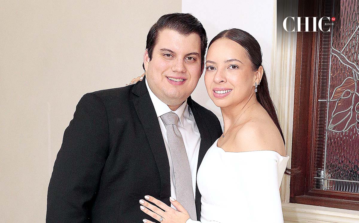 JORGE NAHIM MANZUR Y BALBINA GUAJARDO unirán sus vidas el 27 de septiembre del 2025, en Tampico