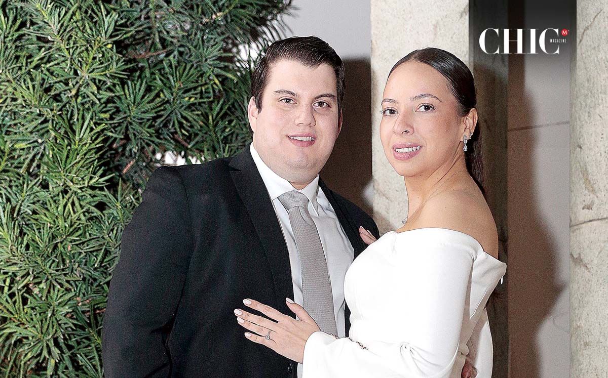 JORGE NAHIM MANZUR Y BALBINA GUAJARDO se comprometieron frente a su familia y amigos