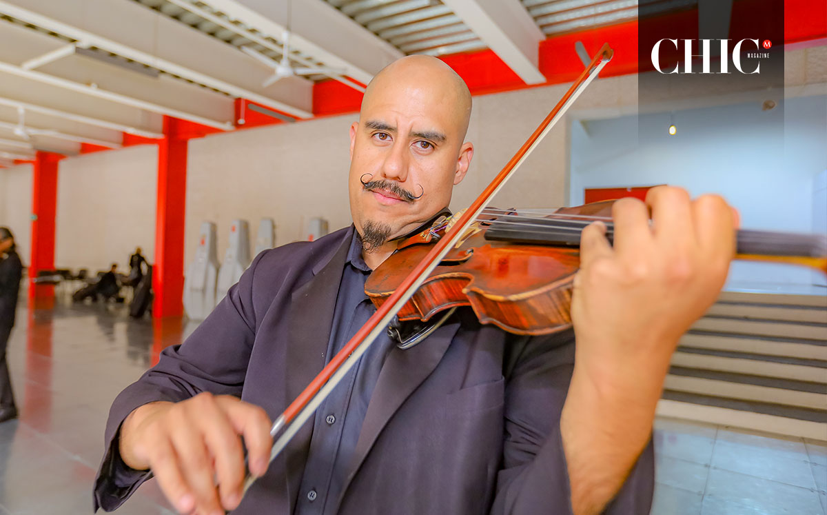 José Urbán (Edgar Segura)