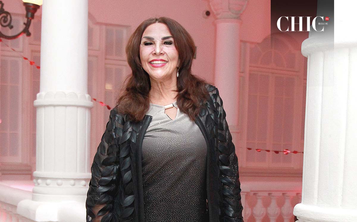 GABY GÓMEZ disfrutó de la música del trío Valencia