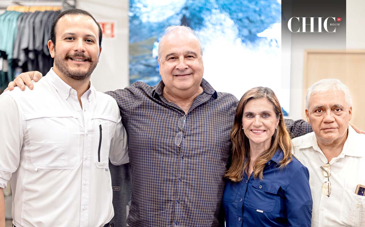 PEPE TERÁN, JOEL VELA, MALU ARANDA, CARLOS ARANDA disfrutaron del performance de modelos, quienes desfilaron con las prendas de la marca