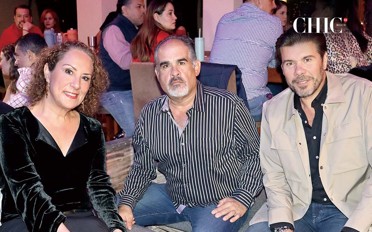 MÓNICA COSTA, ALFONSO LUNA Y RAÚL DEL TORO llegaron puntuales al la celebración