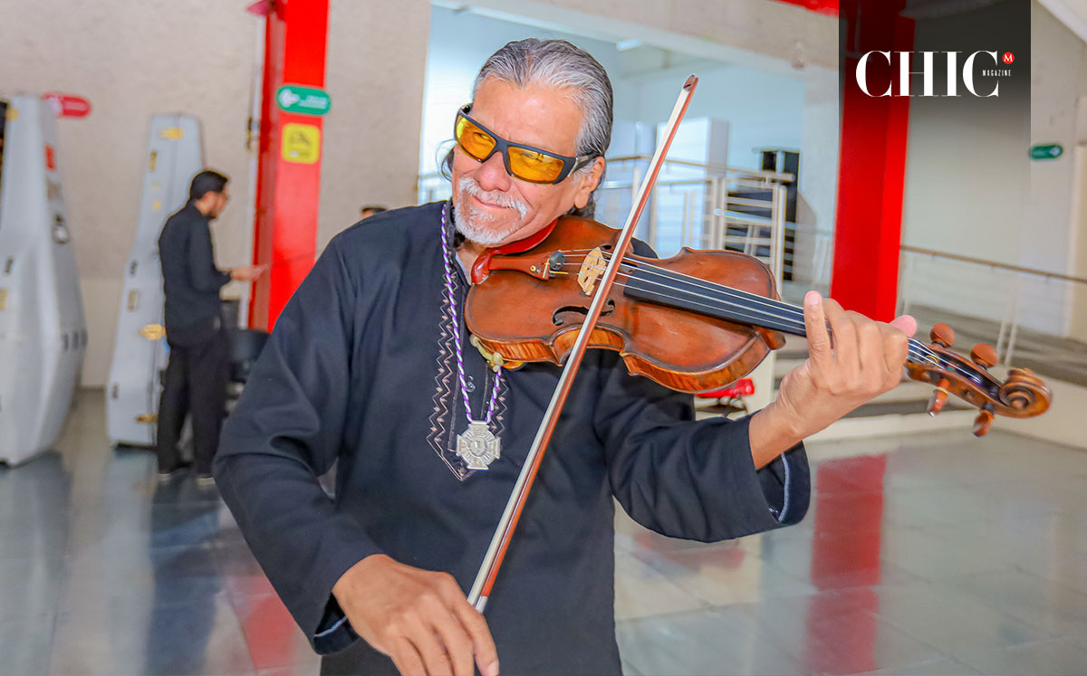 Walter Carrillo (Edgar Segura)