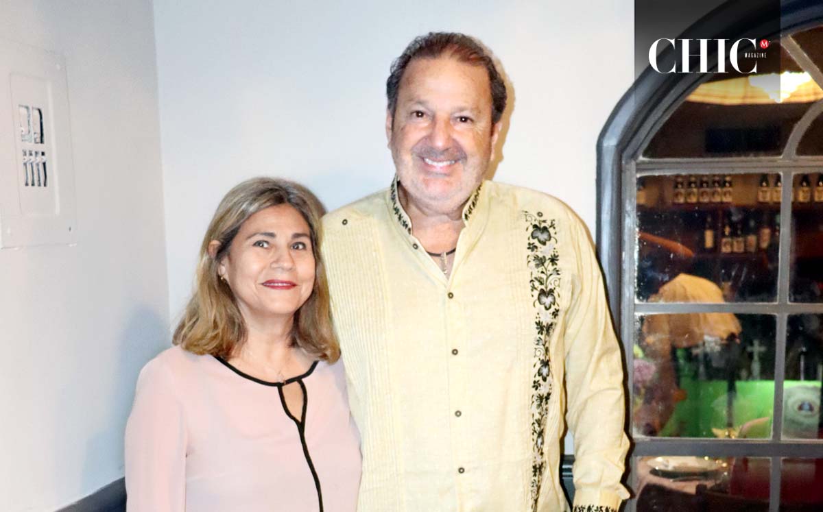 MÓNICA DE RAMÍREZ Y LUIS RAMÍREZ degustaron de ostiones en escabeche de mejillones y aguachile de caracol con papa y granita de chile