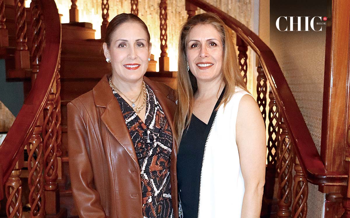 REBECA GARZA Y SARA GARZA disfrutaron de la música de The Cuba Sons