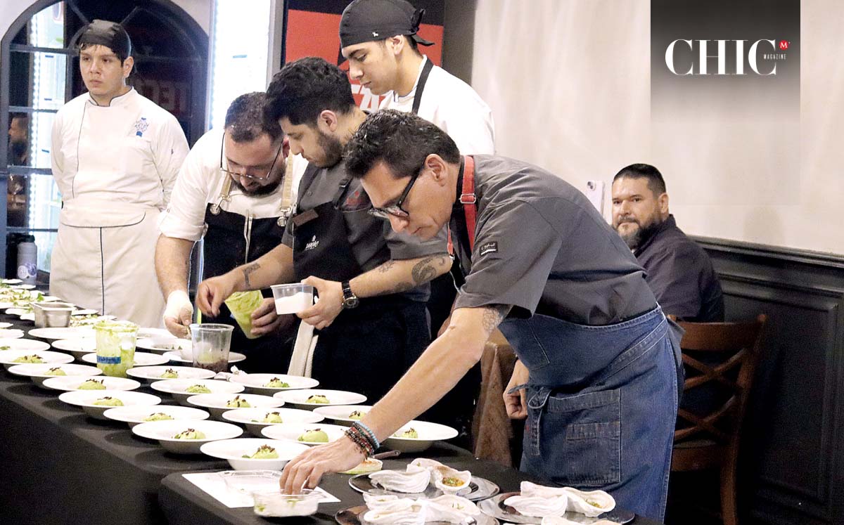 XAVIER PÉREZ preparó con gran detalle los platillos servidos durante la noche