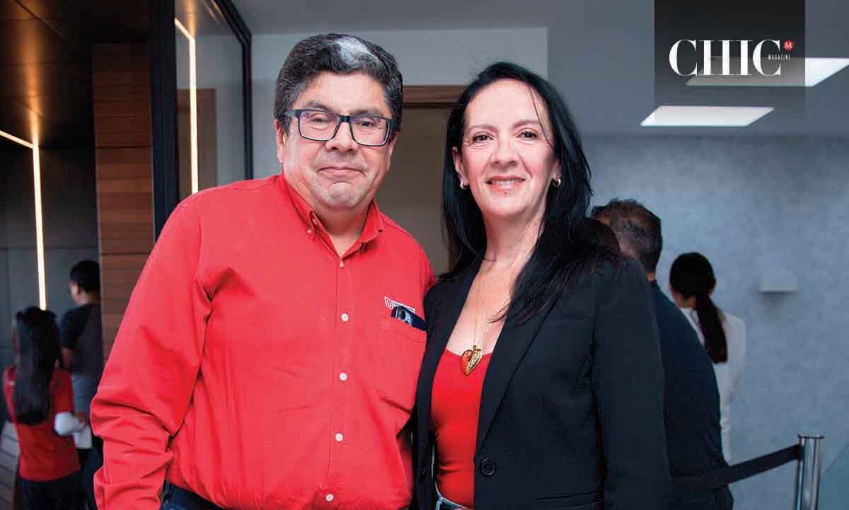 Carlos Martínez y Marisol Martínez