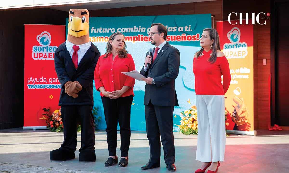 Gabriela Fernández, Andrés Beltramo y Carolina Valencia
