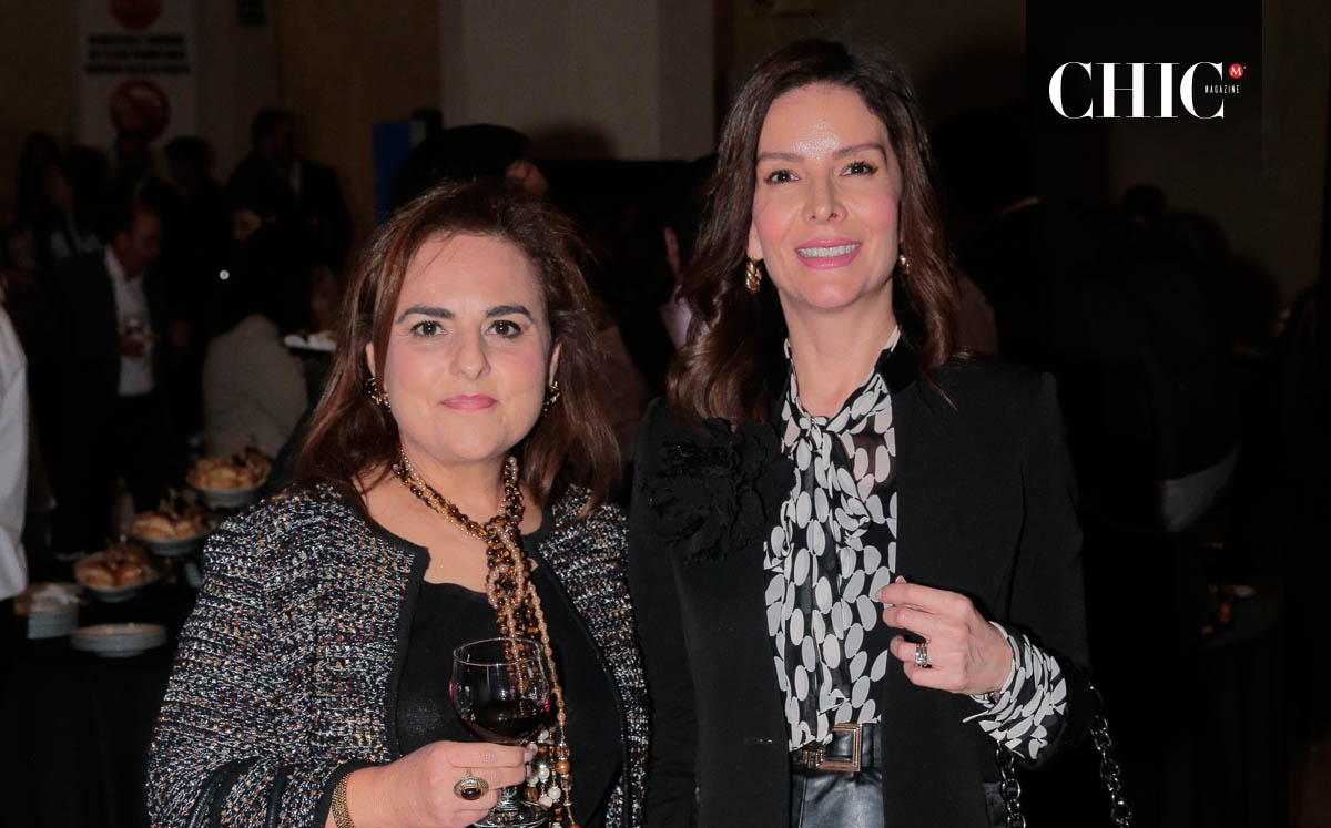 Claudia González y Mónica Martínez