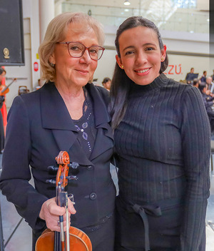 Elena Dosenk y Diana Atay