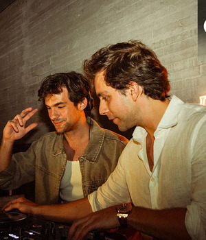 Patrick Charles y Manlo