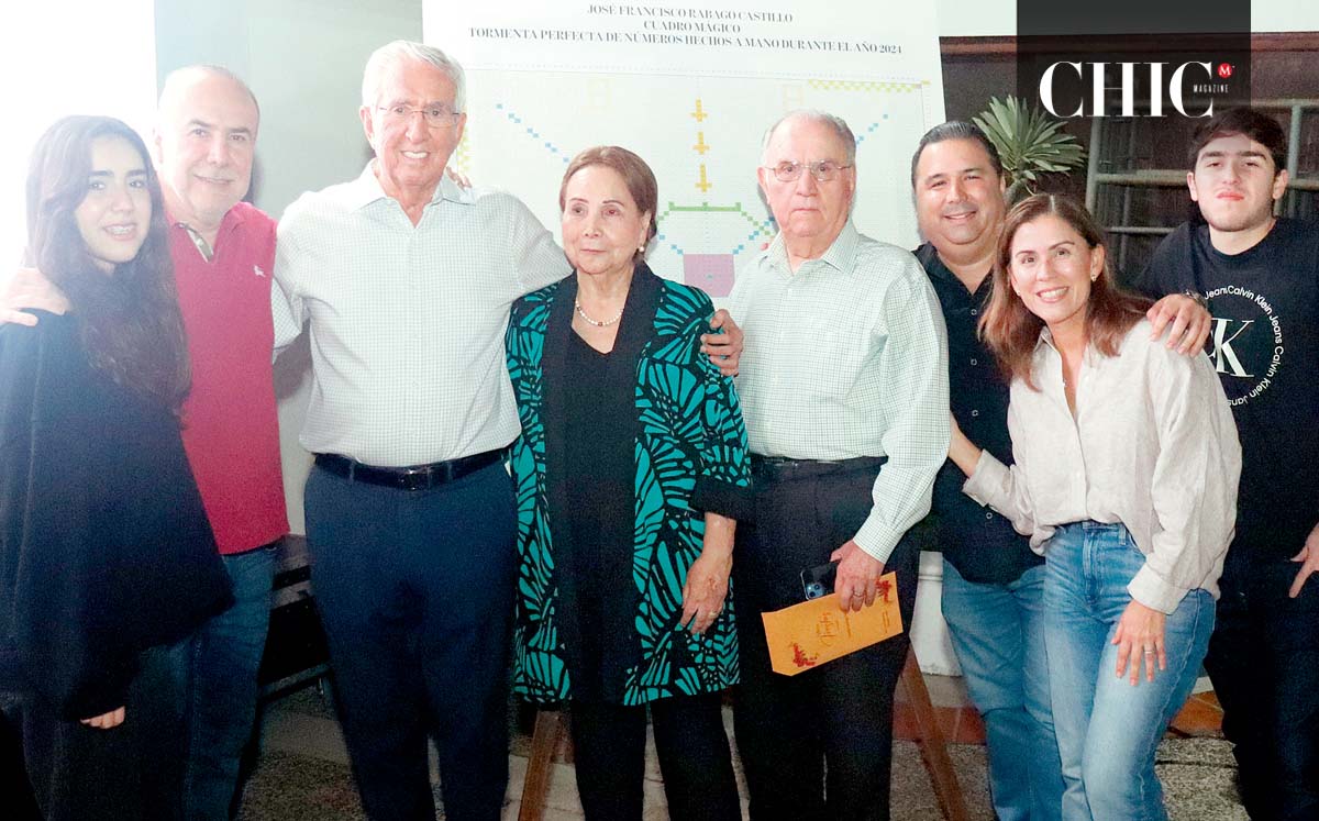MARÍA RÁBAGO, PEPE RÁBAGO, PEPE RÁBAGO, OFELIA DE RÁBAGO, HOMERO LADDAGA, JUAN LADDAGA, CARMEN LADDAGA Y PEPE RÁBAGO en la residencia Rábago