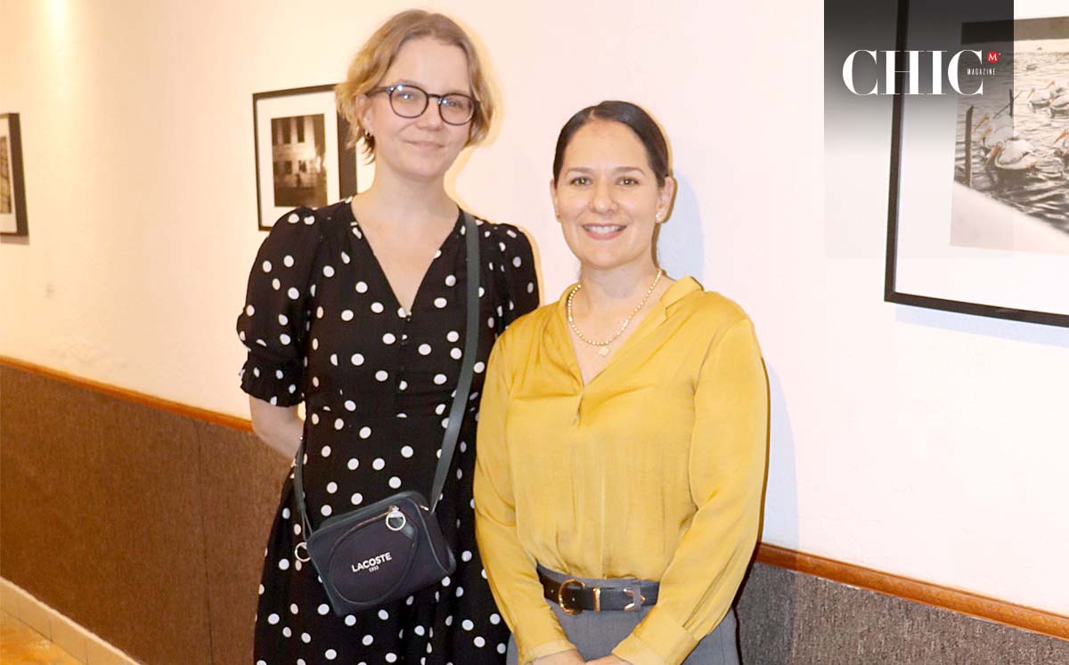 MAGDALENA I. RENDLICH Y PRISCILA GALINDO DE LOS SANTOS nos regalaron sus mejores sonrisas en la exposición fotográfica Espectro de una Osadía