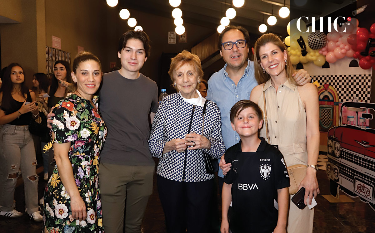 Stephanie Sánchez de Elizondo, Patricio Garza, Consuelo Zambrano, Rafa Garza Zambrano, Alina Sánchez de Garza y Daniel Garza