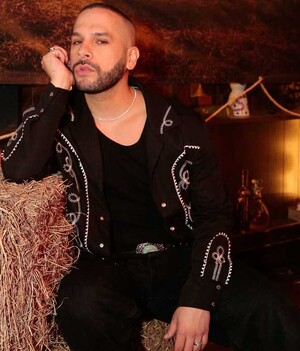 Carlos Zaur