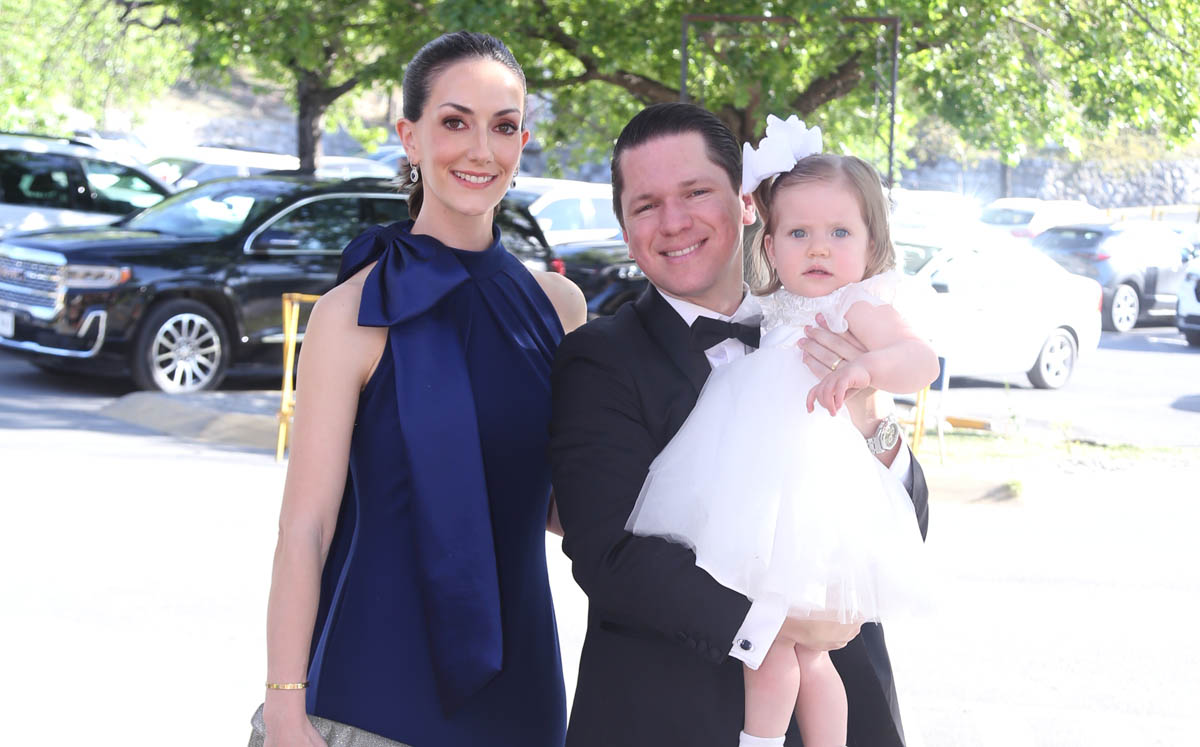 Ana Sofía García de Cantú, Elena Cantú y Jorge Luis Cantú