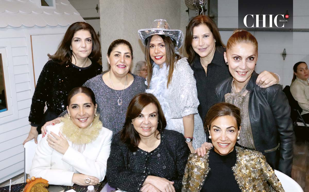 MARTHA HERRERA, MARICARMEN SIMÓN, EUGENIA DE LA CUESTA, CECILIA ARGÜELLES, YOLANDA HERRERA, SYLVIA HERRERA, DELIA DE LEÓN Y ADRIANA ESPADA