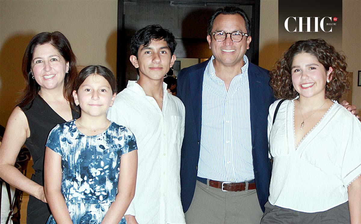LUCÍA MORELOS, SOFÍA MORELOS, FRANCISCO MORELOS, FRANCISCO MORELOS Y XIMENA HERNÁNDEZ