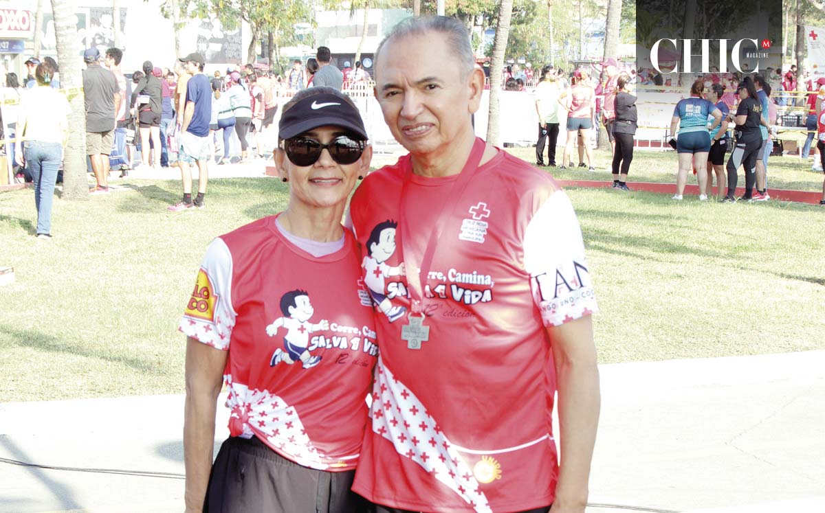 NORA MEJÍA Y HÉCTOR NÚÑEZ estuvieron puntuales en la carrera
