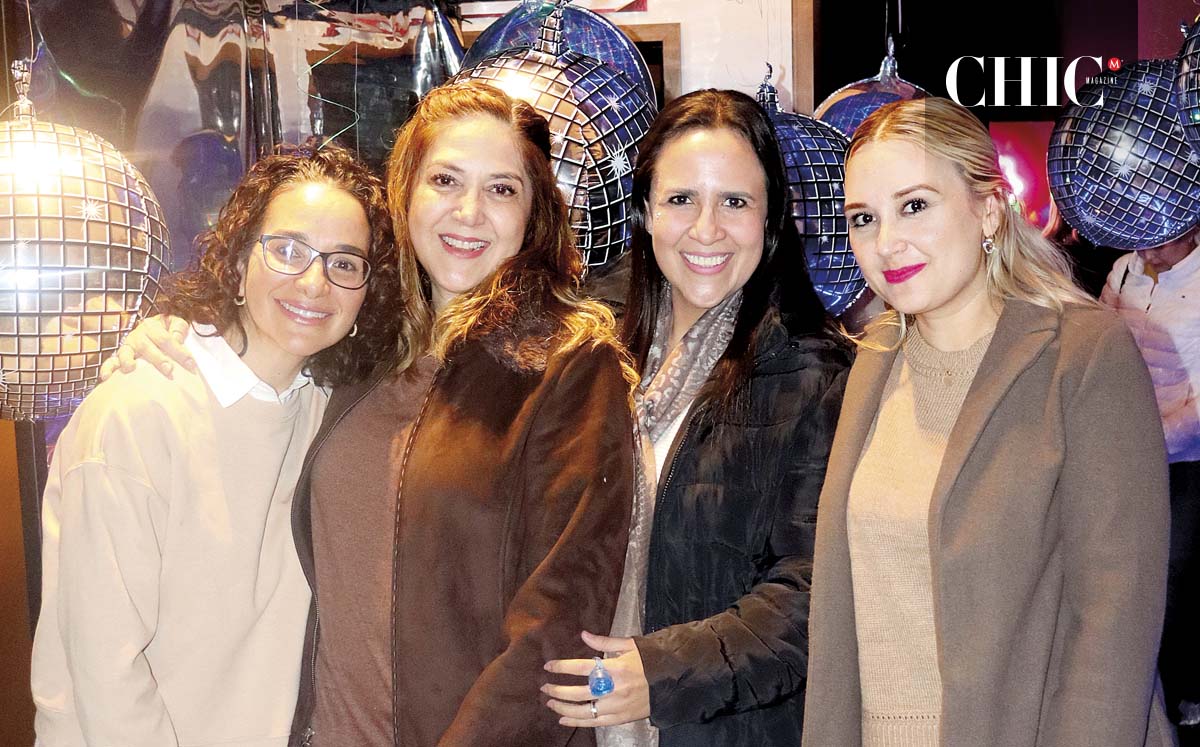 FERNANDA DELGADO, CAROLINA GONZÁLEZ, DIANA GARCÍA E INGRID SIORDIA SMITH
