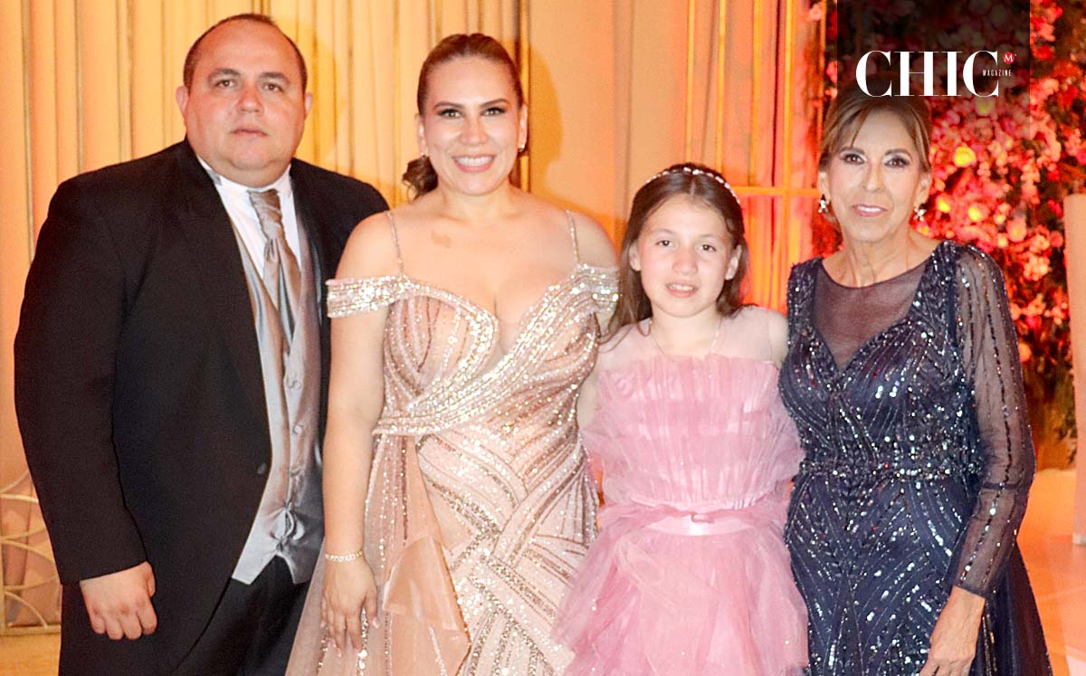EDGAR ROMERO, MAYRA ALMARÁZ, ANDREA FERNANDA ROMERO Y DORA ALICIA CASTILLA